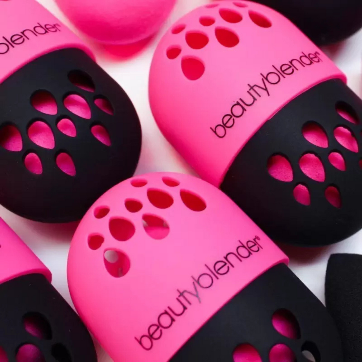 Makiažo kempinėlės dėklas Beautyblender