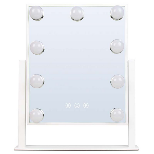 Pastatomas baltas veidrodis su apšvietimu